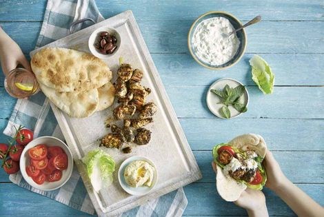Souvlaki pitta pockets with tzatziki