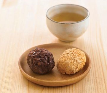 Soy bean powder botamochi