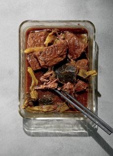 Soy-braised beef (Jang jorim)