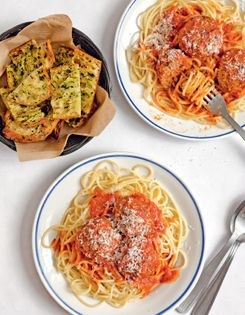 Spaghetti & meatballs