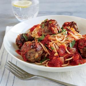 Spaghetti and meatballs in tomato-basil sauce