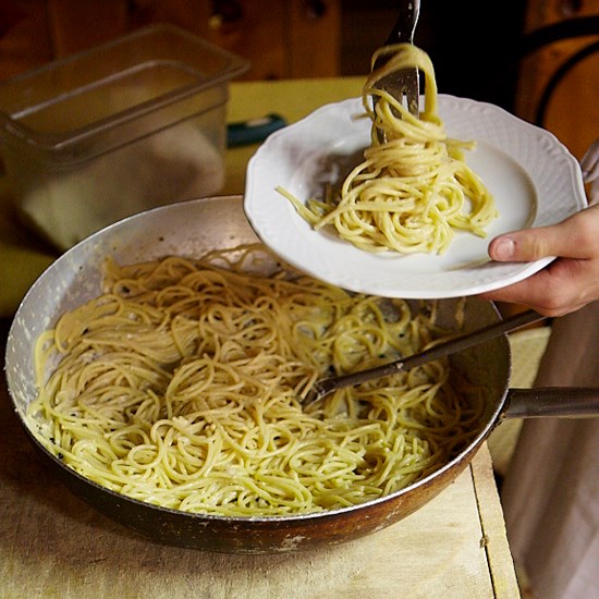 Spaghetti cacio e pepe