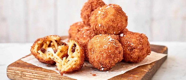 Spaghetti carbonara arancini