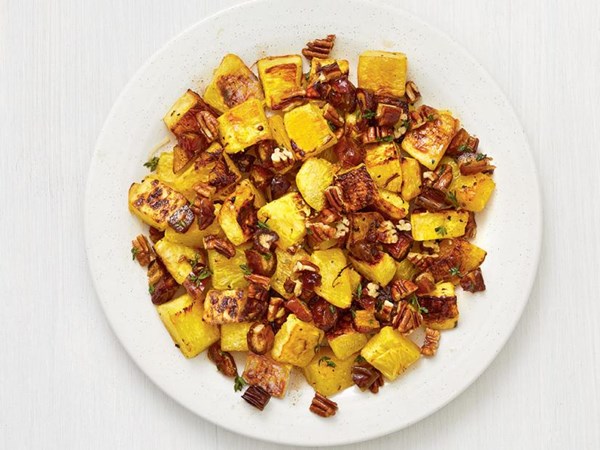 Spaghetti squash with pecans and dates 