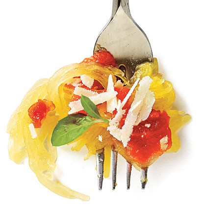 Spaghetti squash with tomato-basil sauce