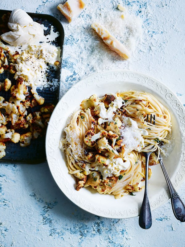 Spaghetti with cauliflower, burrata and anchovies