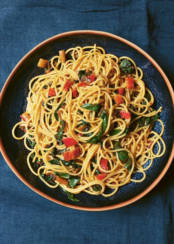 Spaghetti with chard, chilli and anchovies