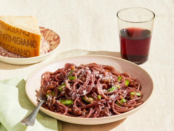 Spaghetti with Chianti and fava beans