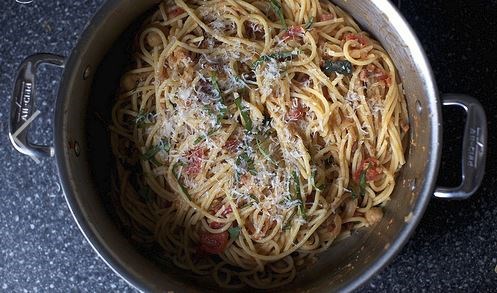 Spaghetti with chickpeas (Spaghetti con ceci)