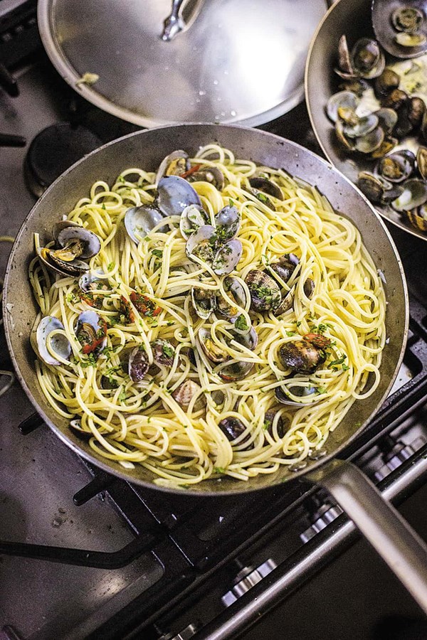 Spaghetti with clams