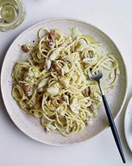 Spaghetti with corn carbonara and crab