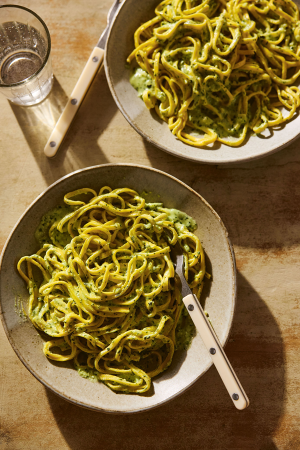 Spaghetti with creamy ricotta and basil