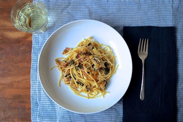 Spaghetti with fantasy sauce
