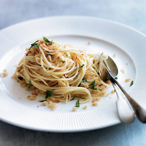 Spaghetti with garlic, hot pepper & anchovies [Ethan Stowell]