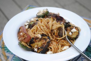 Spaghetti with grilled zucchini sauce