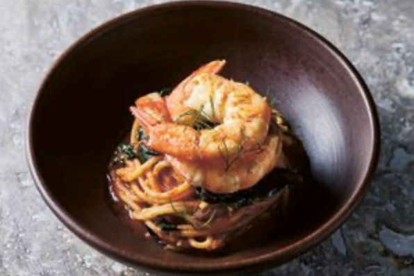 Spaghetti with king prawns and cavolo nero