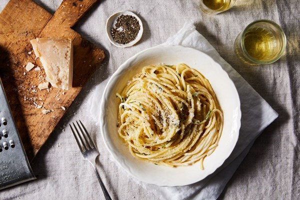 Spaghetti with lemon-Parmigiano sauce