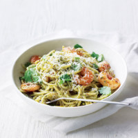 Spaghetti with prawns and coriander cashew pesto