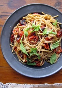 Spaghetti with roasted cherry tomatoes and spicy garlic oil for two