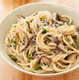 Spaghetti with shiitakes and lemon