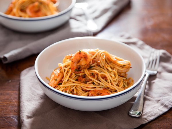 Spaghetti with spicy tomato sauce (Shrimp fra diavolo)