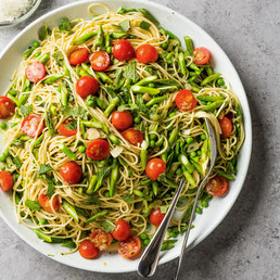 Spaghetti with spring vegetables