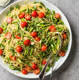 Spaghetti with spring vegetables