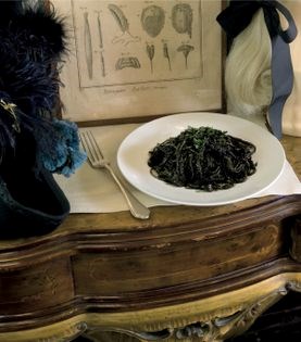 Spaghetti with squid ink (Spaghetti al nero di seppie)
