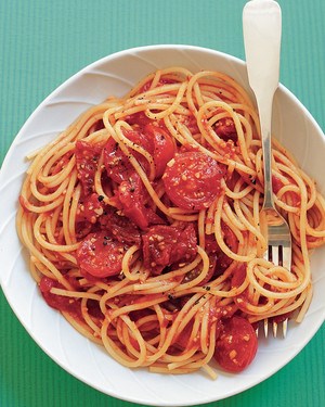 Spaghetti with three-tomato sauce