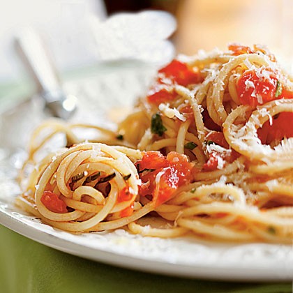 Spaghetti with tomato sauce