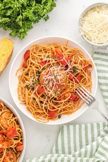 Spaghetti with turkey meatballs in spicy tomato sauce