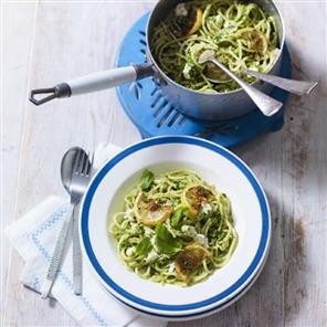 Spaghetti with watercress and feta pesto