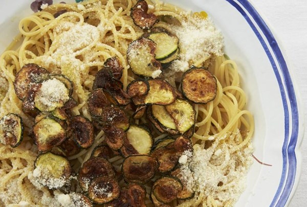Spaghetti with zucchini and pecorino Romano (Spaghetti all Nicolina)