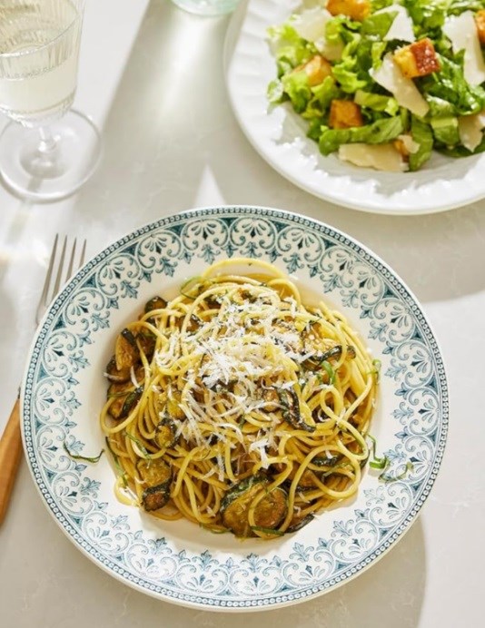 Spaghetti with zucchini (Spaghetti alla Nerano)