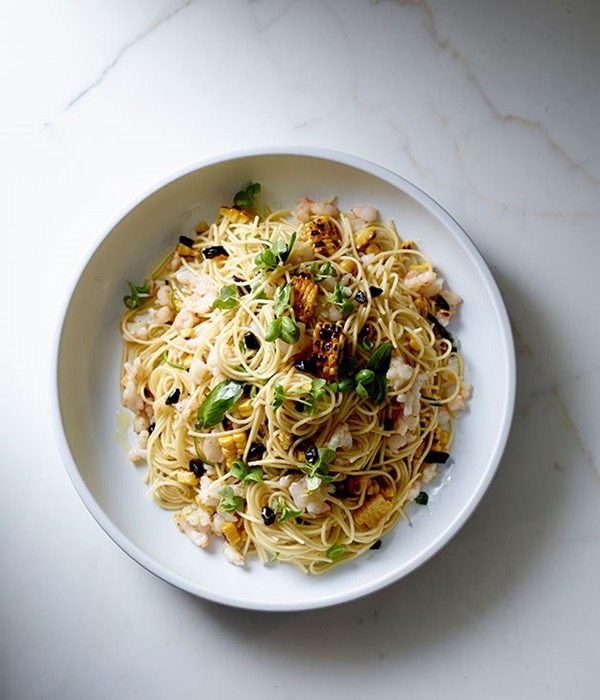 Spaghettini, prawns, charred corn, green chilli, black garlic