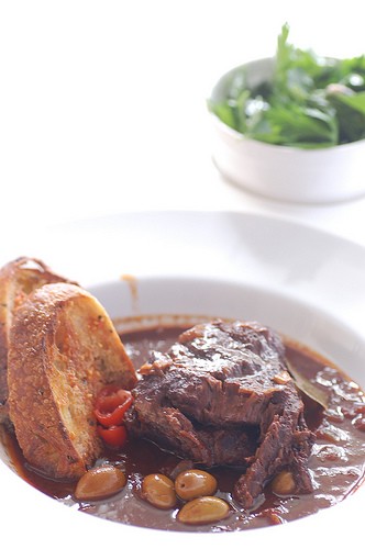 Spanish braised beef cheeks with tomato bread