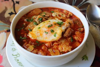 Spanish bread and garlic soup (Sopa de ajo)