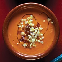 Spanish chilled tomato soup (Salmorejo)
