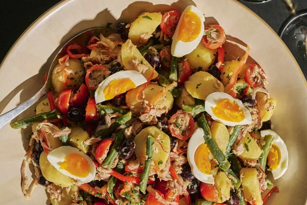 Spanish country-style potato salad (Ensalada campera)