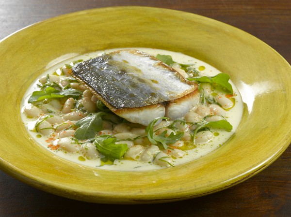 Spanish mackerel with white beans and arugula