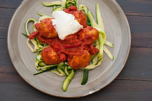 Spanish meatballs with zucchini 'noodles'