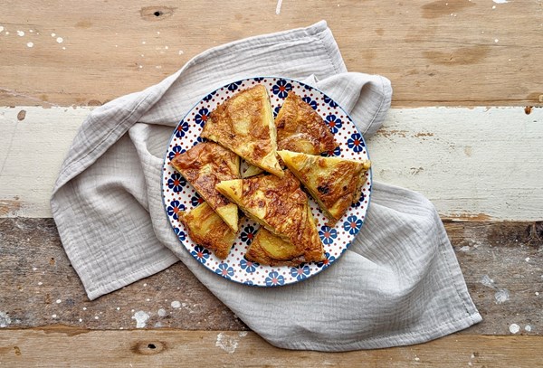 Spanish potato omelette (Tortilla de patatas)
