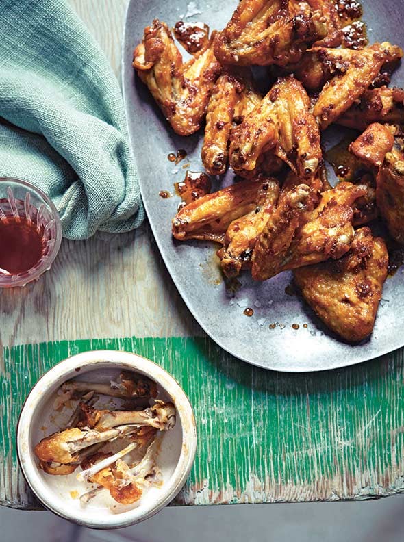 Spanish-style deep-fried chicken wings
