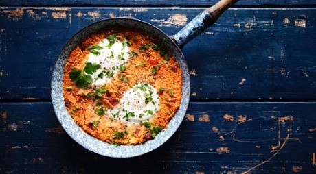 Spanish-style eggs with couscous