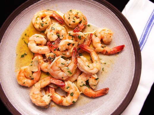 Spanish-style garlic shrimp (Gambas al ajillo)