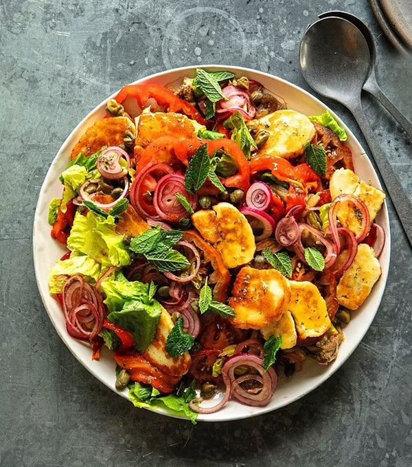 Spanish-style roasted vegetables with halloumi