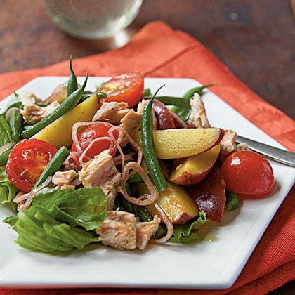 Spanish-style tuna and potato salad