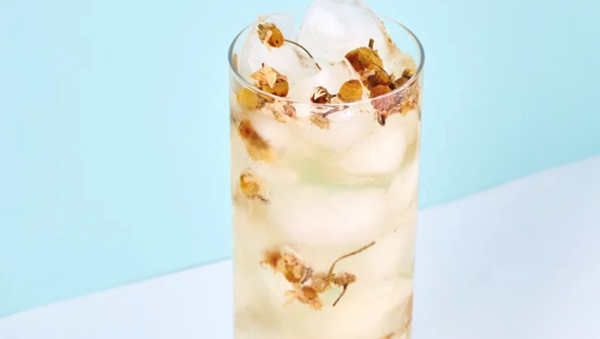 Sparkling chamomile tea mocktail