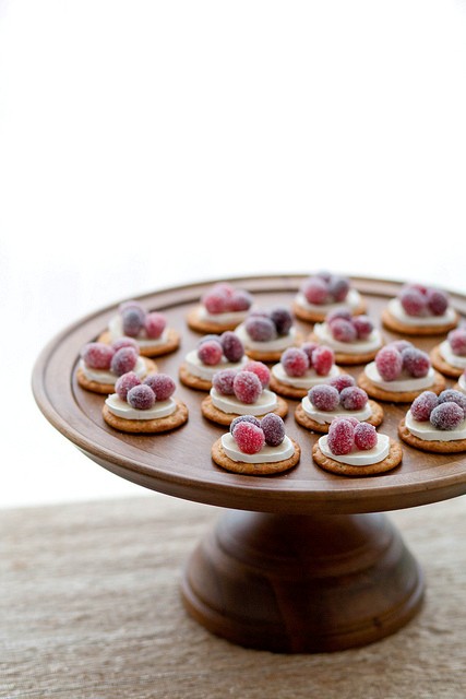 Sparkling cranberry Brie bites