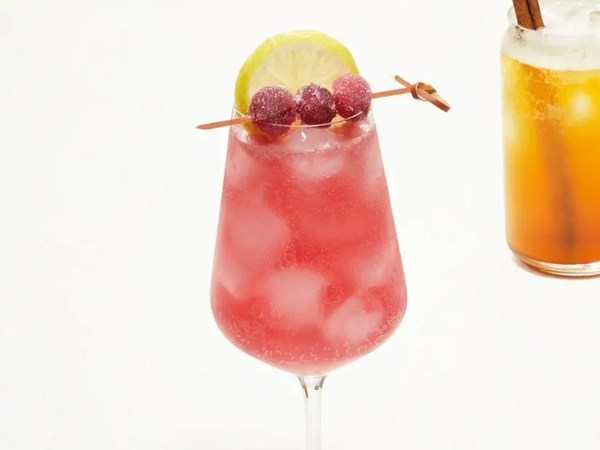Sparkling cranberry lemonade
